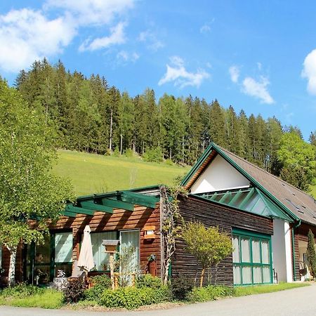Adelwoehrer - Am Hof Hotell Falting Exteriör bild