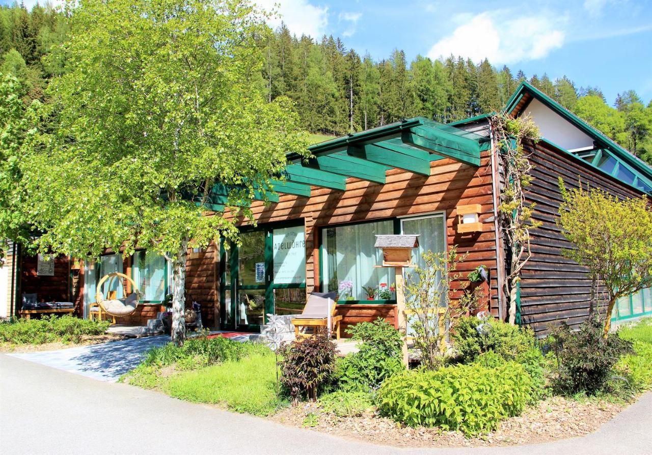Adelwoehrer - Am Hof Hotell Falting Exteriör bild